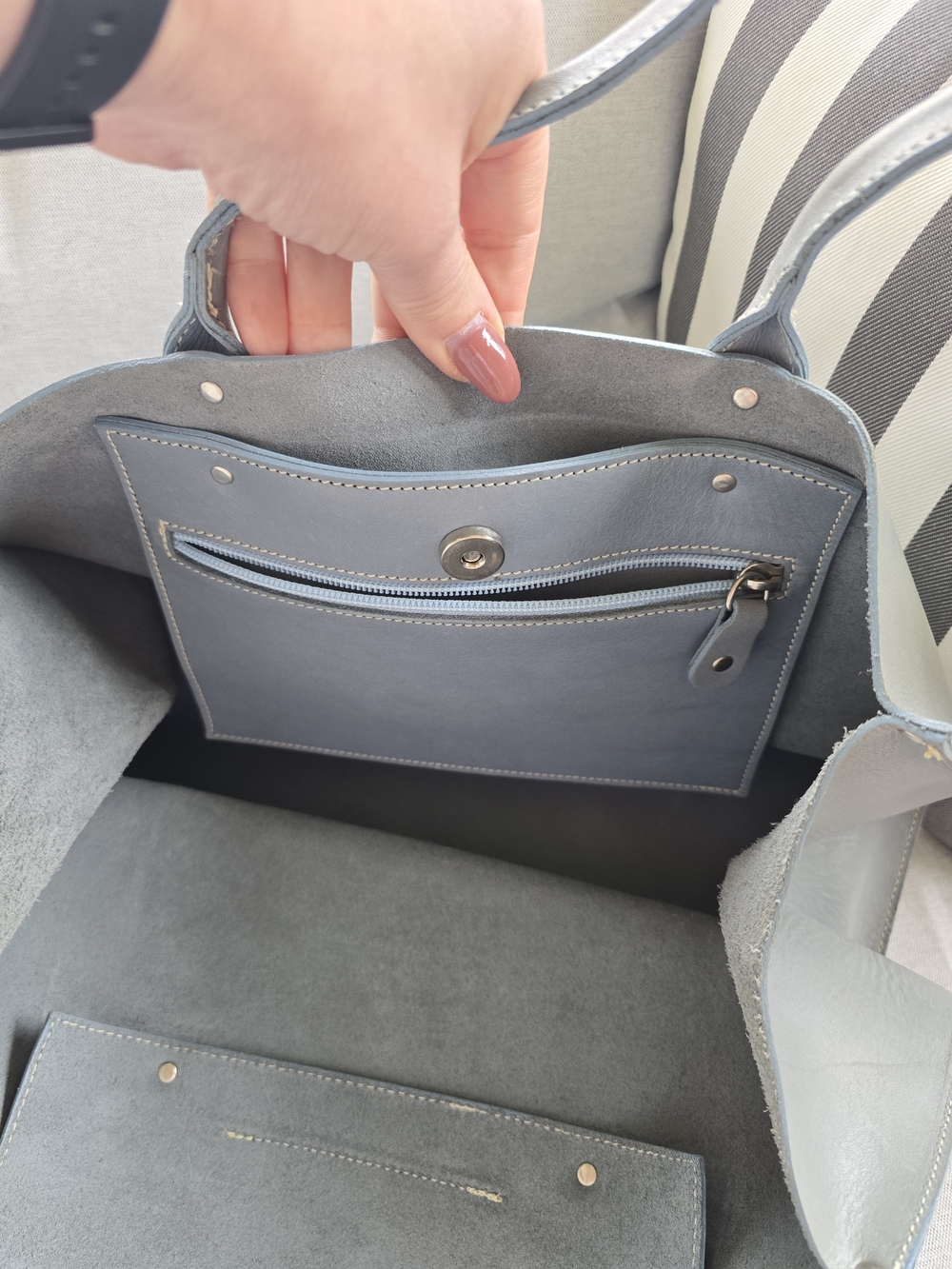 Roots Blue Grey Leather Tote Bag - Picture 6 of 7